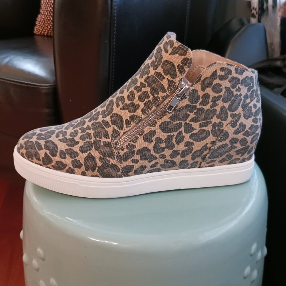 Hart Leapard Print Hidden-Wedge Sneaker